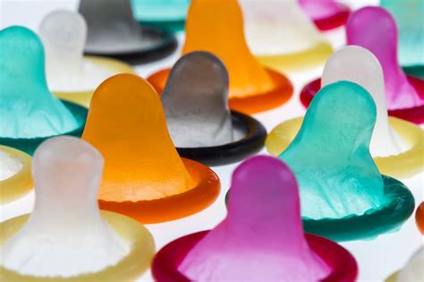 Blowjob ohne Kondom gegen Aufpreis Hure Jurisprudenz
